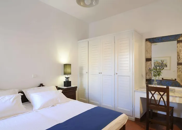 Archipel Mansion Villa *