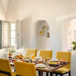 Archipel Mansion Villa Fira (Santorini)