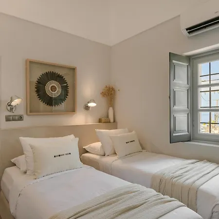 Archipel Mansion Villa Fira (Santorini)